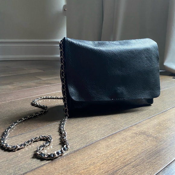 Zara small leather purse with chain strap. Black colour. - Picture 1 of 14